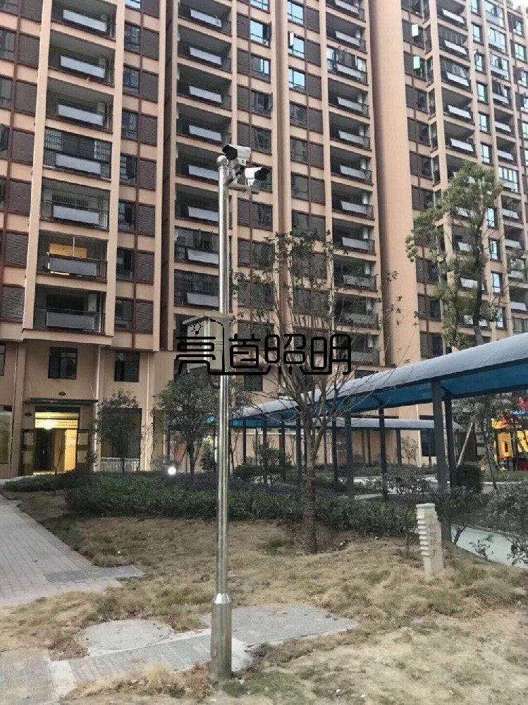 遼寧風(fēng)光互補(bǔ)太陽(yáng)能監(jiān)控 景區(qū)太陽(yáng)能監(jiān)控 八棱桿監(jiān)控桿